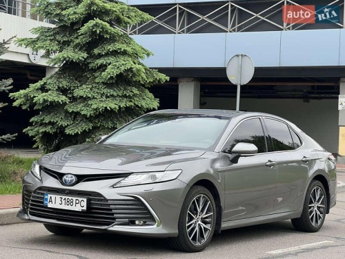Toyota Camry 2023