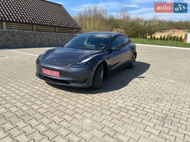 Tesla Model 3 2021