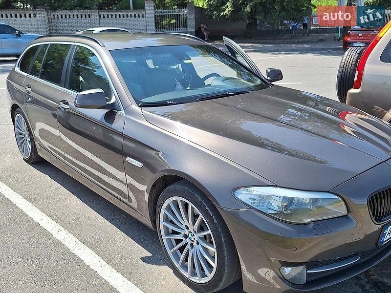 BMW 5 Series 2011