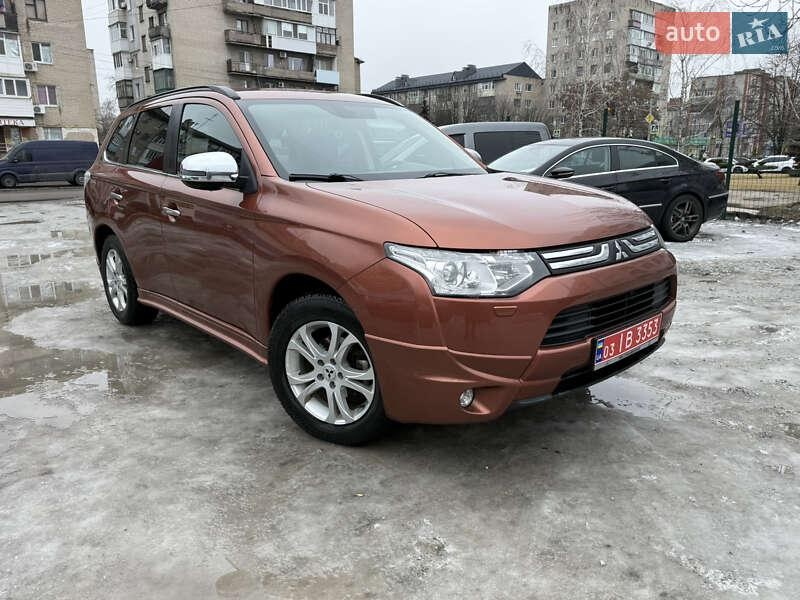 Mitsubishi Outlander 2013