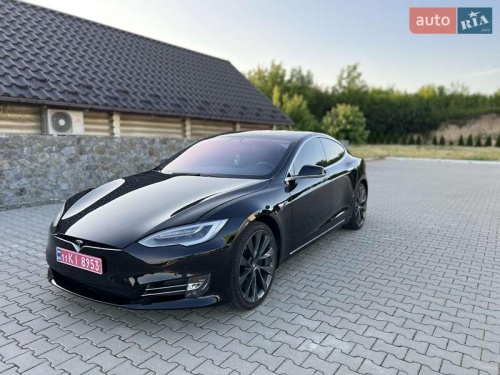 Tesla Model S 2018