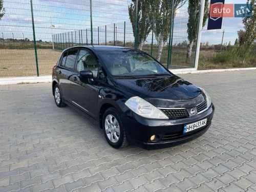 Nissan TIIDA 2008
