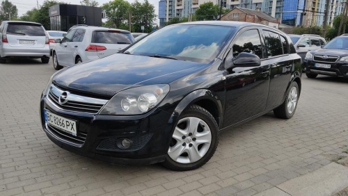 Opel Astra 2012