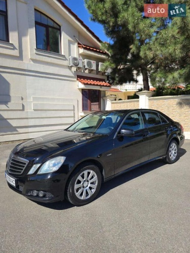 Mercedes-Benz E-Class 2009