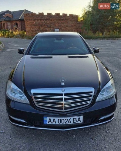 Mercedes-Benz S-Class 2008