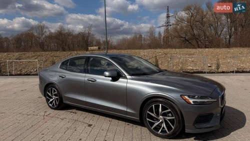 Volvo S60 2019