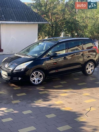 Peugeot 5008 2013