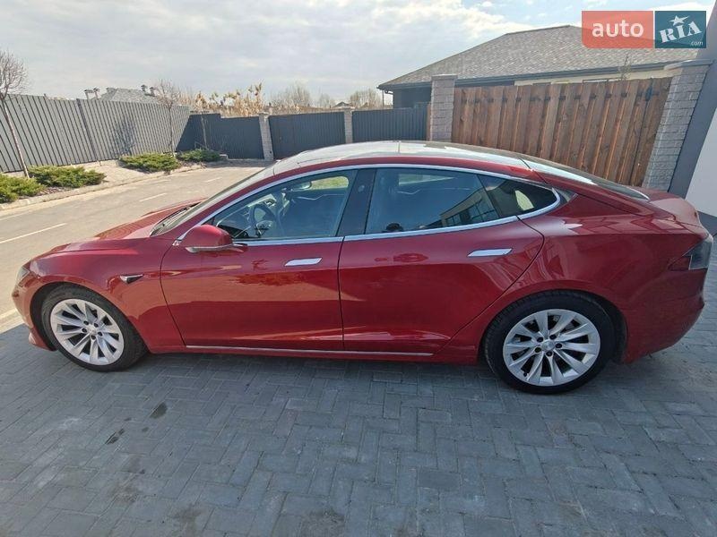 Tesla Model S 2017