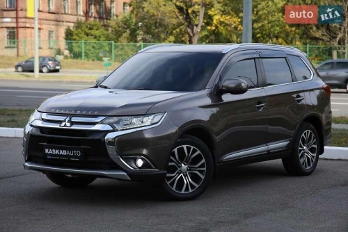 Mitsubishi Outlander 2015