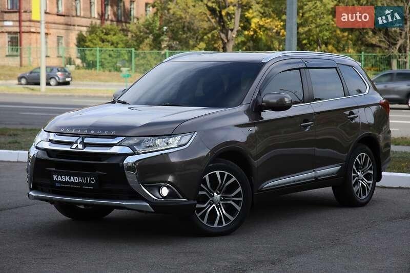 Mitsubishi Outlander 2015