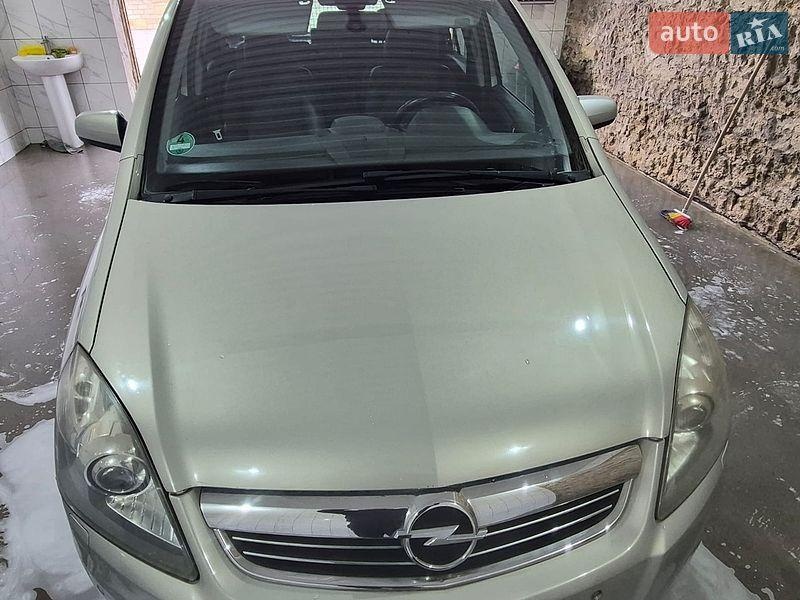 Opel Zafira 2008