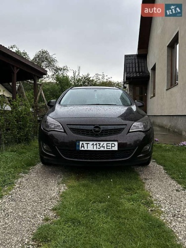 Opel Astra 2011