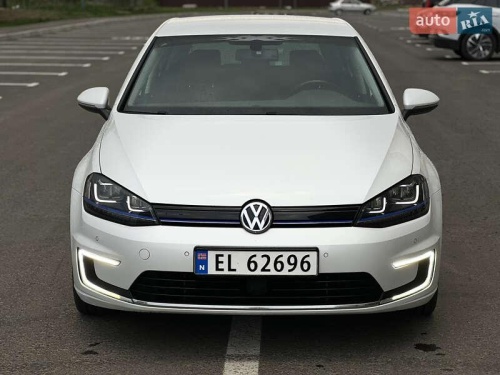 Volkswagen e-Golf 2015