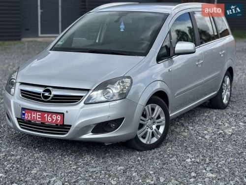 Opel Zafira 2012