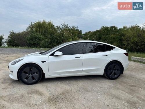 Tesla Model 3 2021