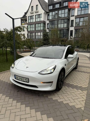Tesla Model 3 2023