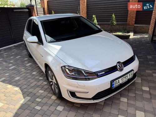 Volkswagen e-Golf 2016
