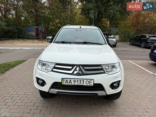 Mitsubishi Pajero 2013