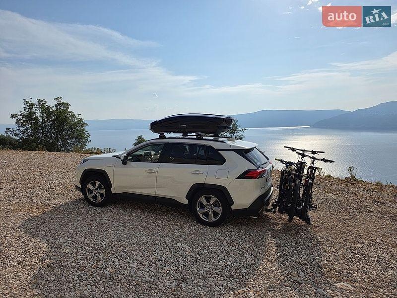 Toyota RAV4 2021