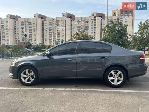 Volkswagen Passat 2011