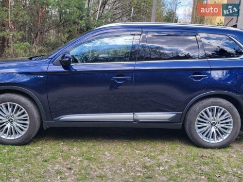 Mitsubishi Outlander 2016