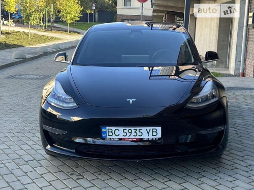 Tesla Model 3 2019