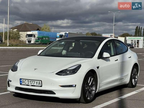 Tesla Model 3 2022