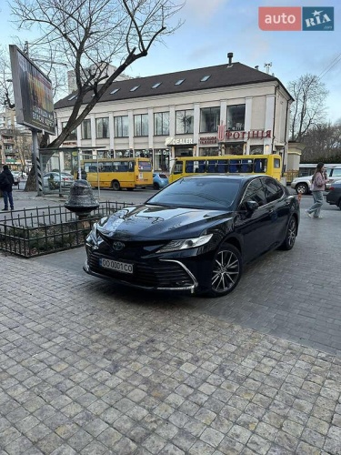 Toyota Camry 2021