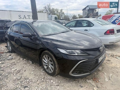 Toyota Camry 2021