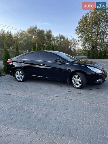 Hyundai Sonata 2011