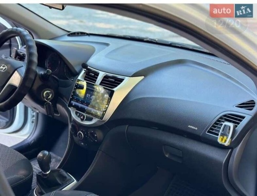 Hyundai Accent 2013