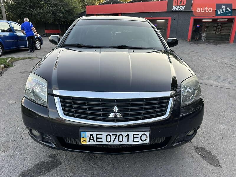 Mitsubishi Galant 2009