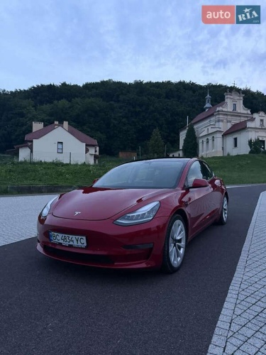 Tesla Model 3 2020