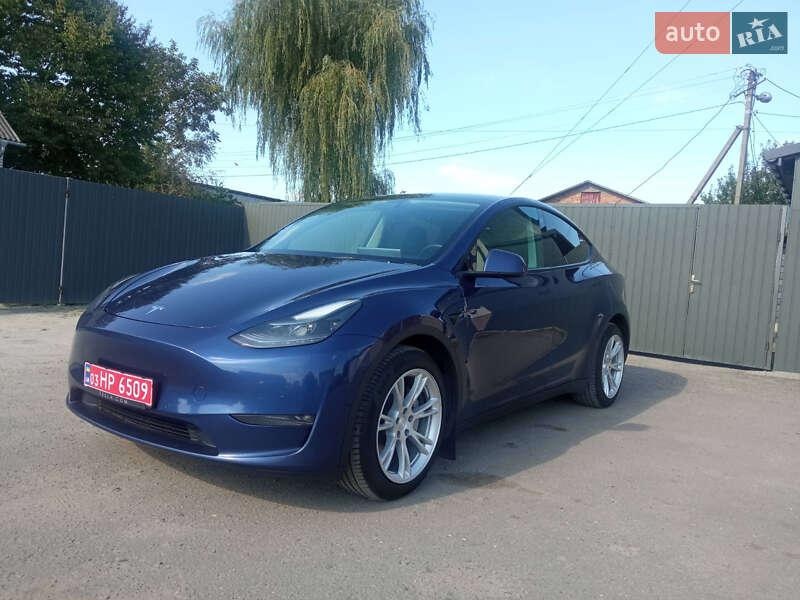Tesla Model Y 2021