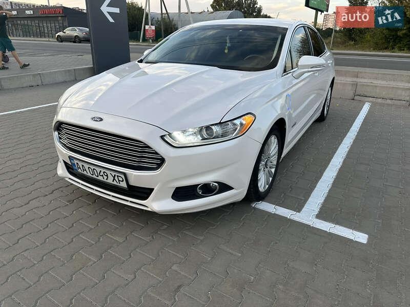 Ford Fusion 2016