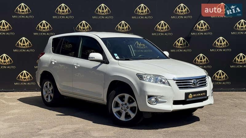 Toyota RAV4 2011