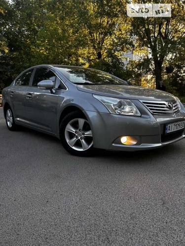 Toyota Avensis 2011