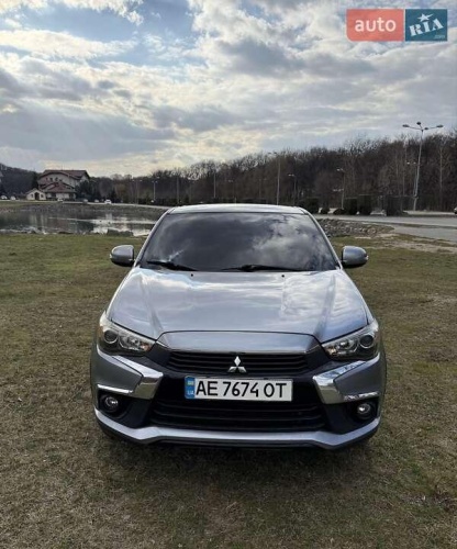 Mitsubishi Outlander Sport 2016