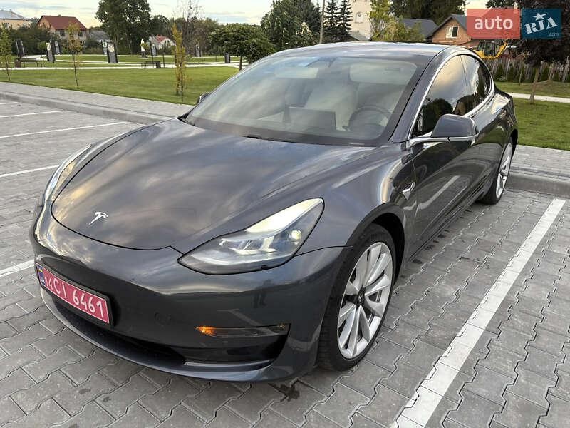 Tesla Model 3 2018