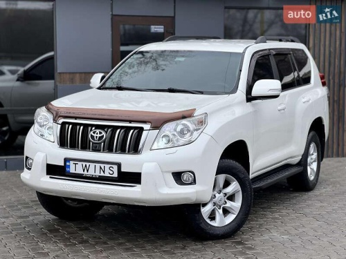 Toyota Land Cruiser Prado 2011