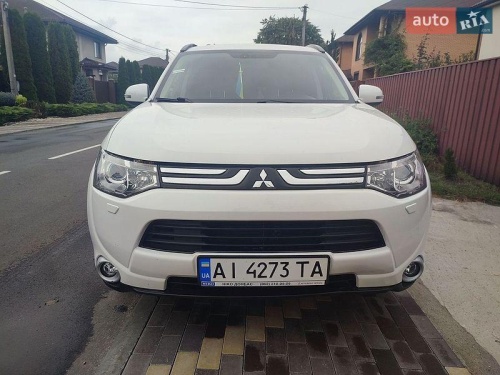 Mitsubishi Outlander 2013