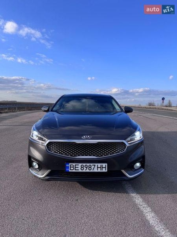 Kia Cadenza 2017