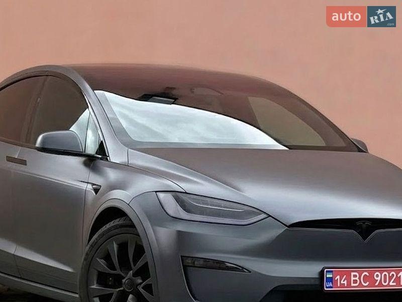 Tesla Model X 2022