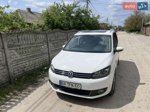 Volkswagen Touran 2011