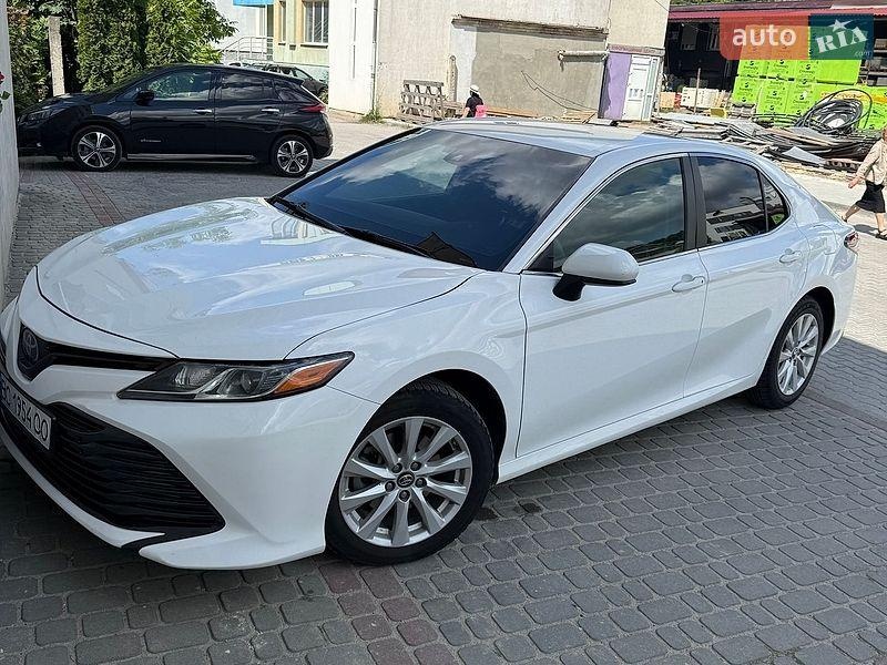 Toyota Camry 2017