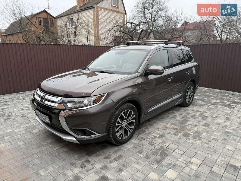 Mitsubishi Outlander 2015