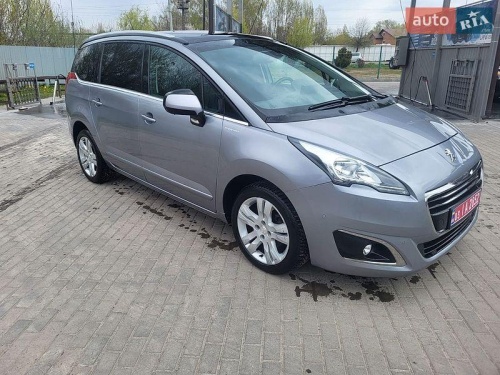 Peugeot 5008 2015