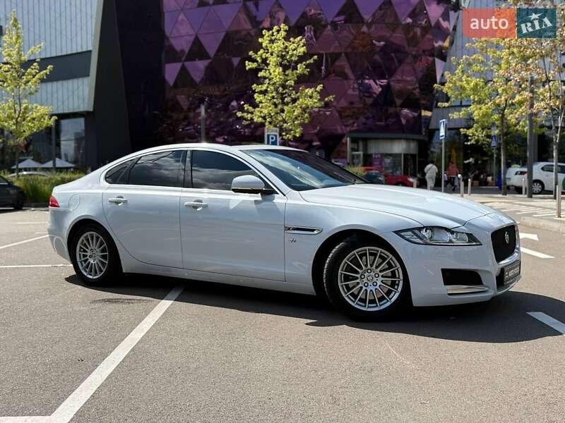 Jaguar XF 2015