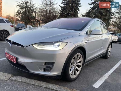 Tesla Model X 2018