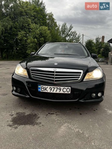Mercedes-Benz C-Class 2011